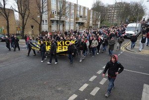 Marsz przeciwko obecnej polityce Arsenalu